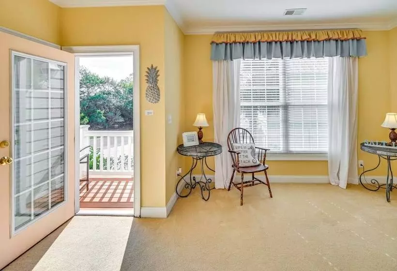 Bermuda Bay Home   Gated Oceanfront Community