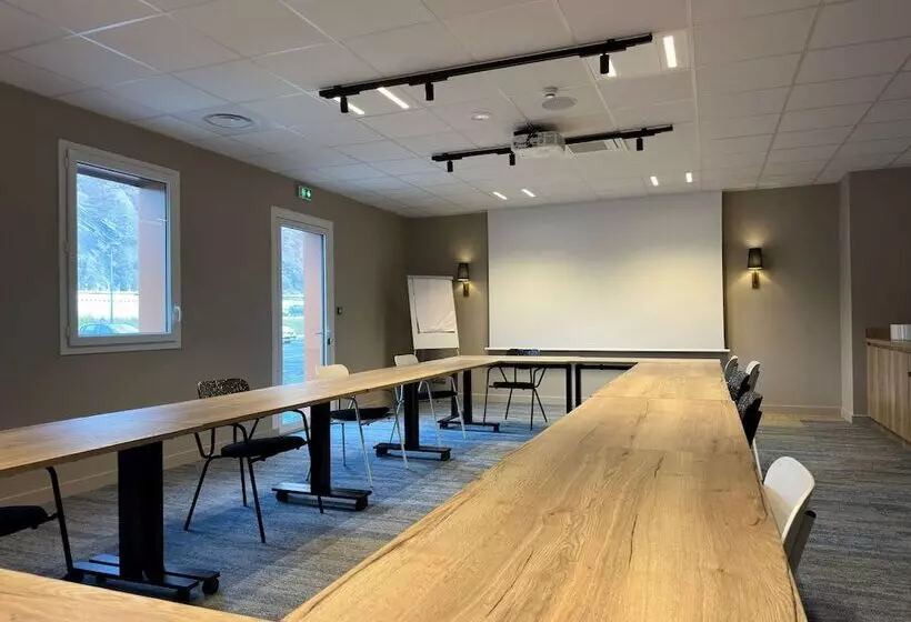 ホテル Best Western   Hôtel Restaurant Spa  Cœur De Maurienne