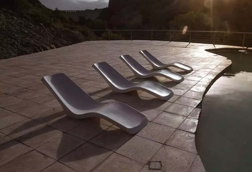 Bosque Divino Cabañas & Suites