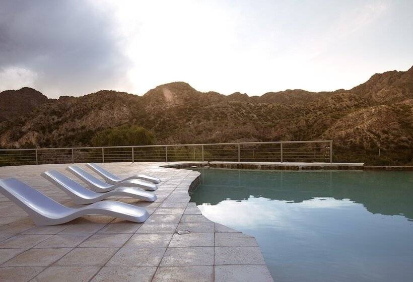 Bosque Divino Cabañas & Suites