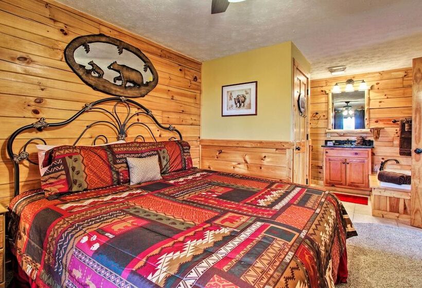 Breathtaking View  Cabin W/ Game Room & Hot Tub!