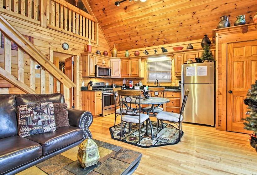 Breathtaking View  Cabin W/ Game Room & Hot Tub!