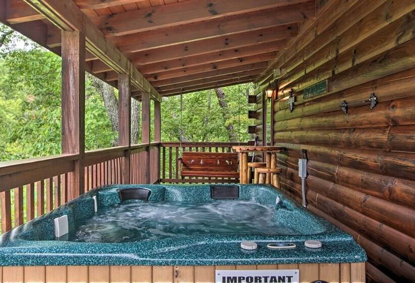 Breathtaking View  Cabin W/ Game Room & Hot Tub!