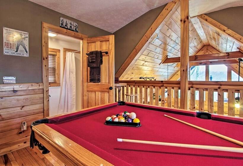 Breathtaking View  Cabin W/ Game Room & Hot Tub!