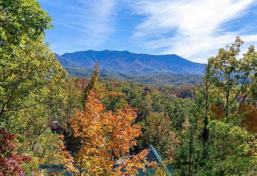 Breathtaking View  Cabin W/ Game Room & Hot Tub!