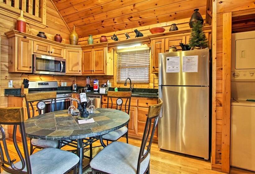 Breathtaking View  Cabin W/ Game Room & Hot Tub!