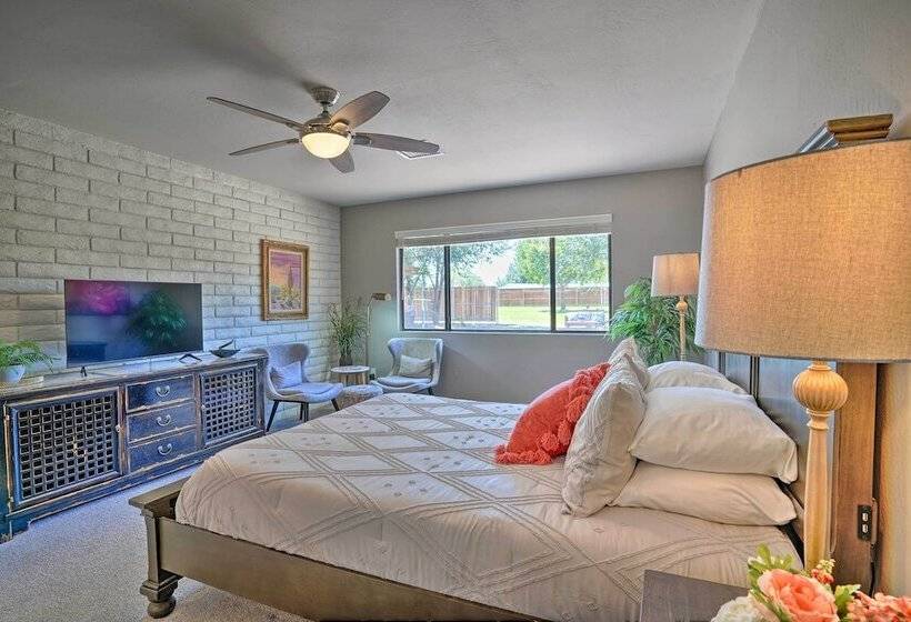 Hot Tub & Spacious Yard: Chino Valley Home!