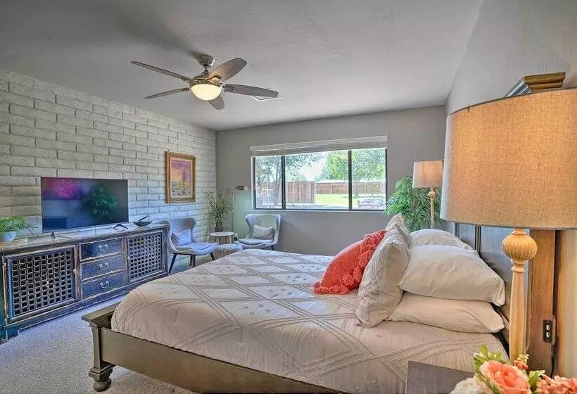 Hot Tub & Spacious Yard: Chino Valley Home!
