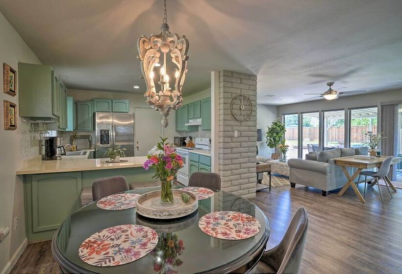 Hot Tub & Spacious Yard: Chino Valley Home!