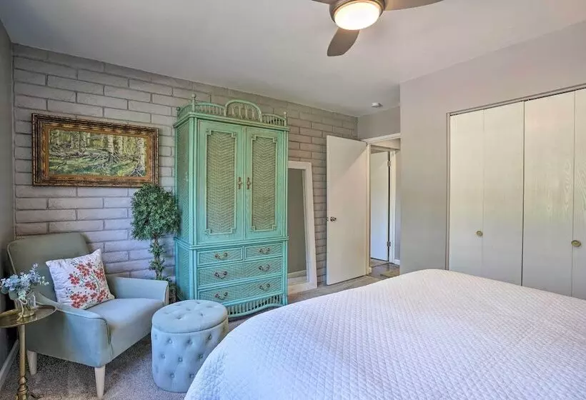 Hot Tub & Spacious Yard: Chino Valley Home!