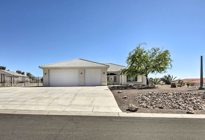 Cozy Bullhead City Home W/ Patio & Mountain Views!