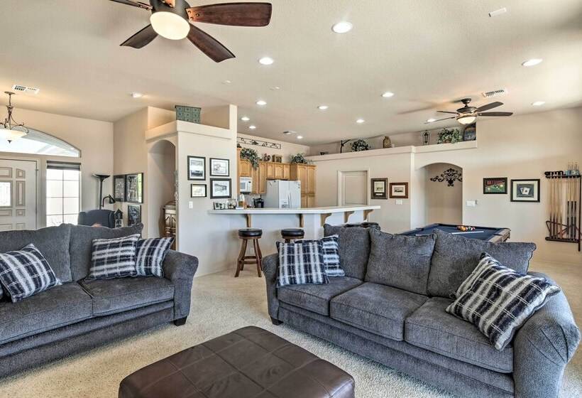 Cozy Bullhead City Home W/ Patio & Mountain Views!