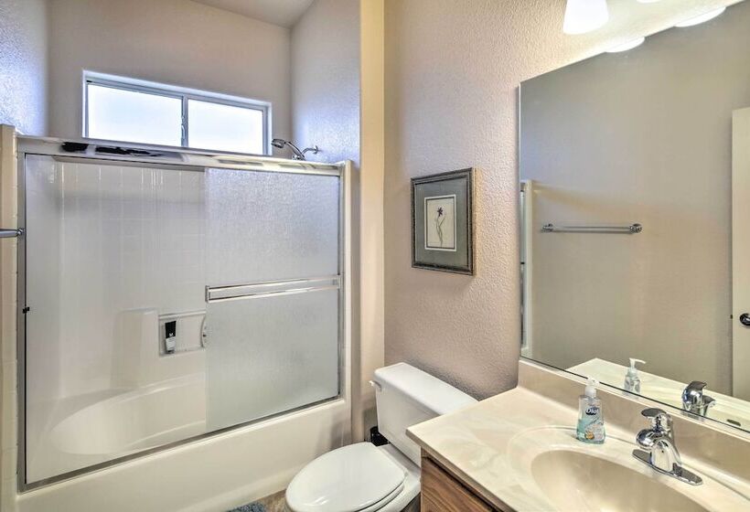 Cozy Bullhead City Home W/ Patio & Mountain Views!