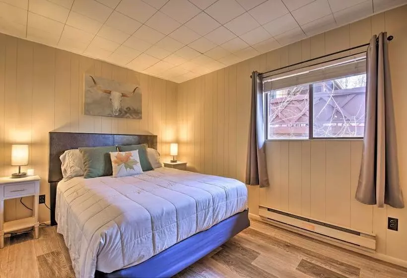 Payson Cabin: Patio & Grill, Mogollon Rim Views