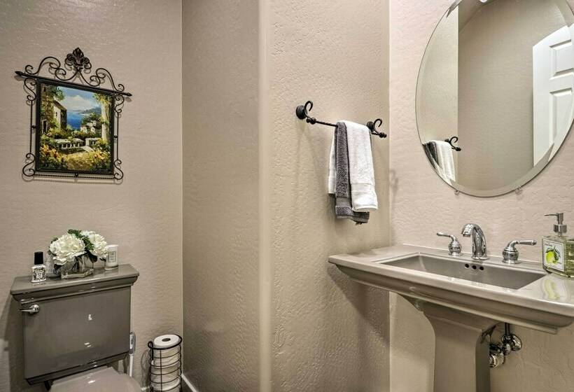 Goodyear Home W/ Outdoor Oasis On Golf Course