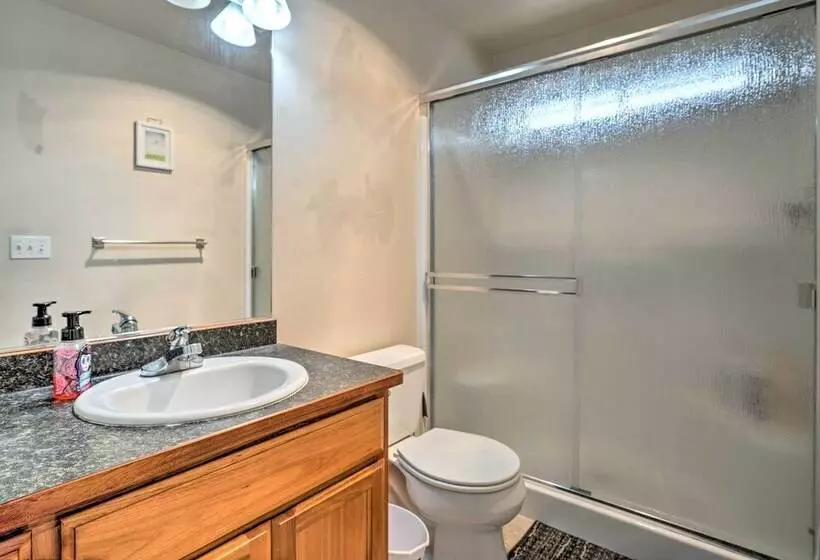 Grants Pass Home: 1 Mi To Downtown & Rogue River!