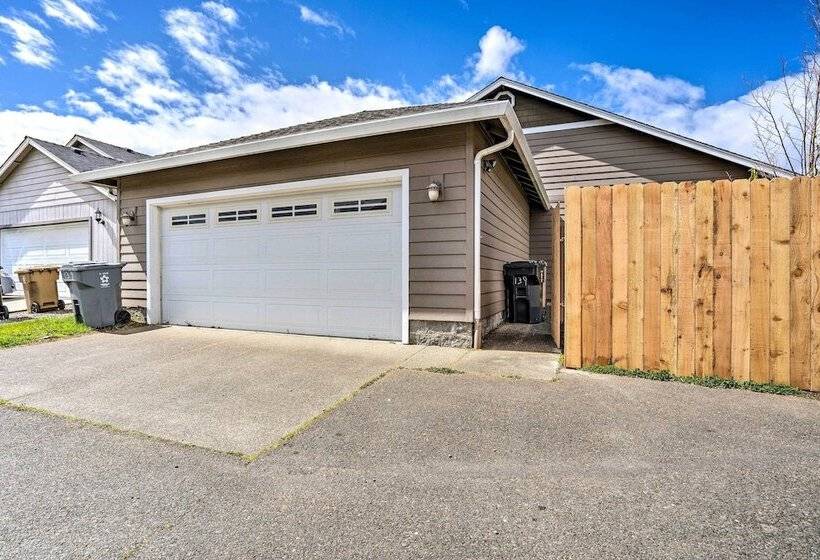 Grants Pass Home: 1 Mi To Downtown & Rogue River!