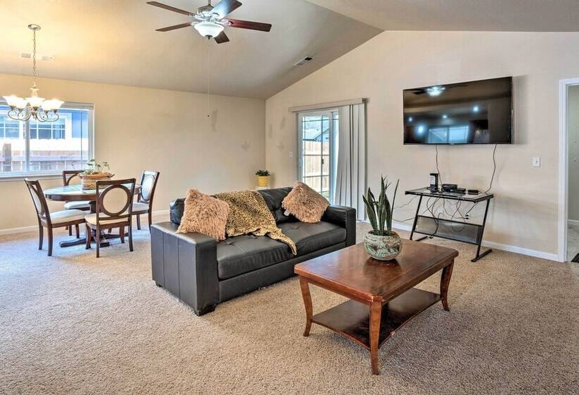 Grants Pass Home: 1 Mi To Downtown & Rogue River!