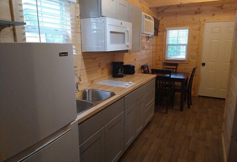 Hiles Pine Lake Campground