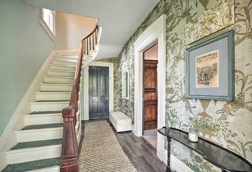 Historic Westfield Home: 2 Mi To Lake Erie!