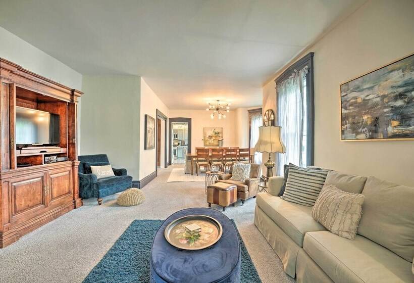 Historic Westfield Home: 2 Mi To Lake Erie!