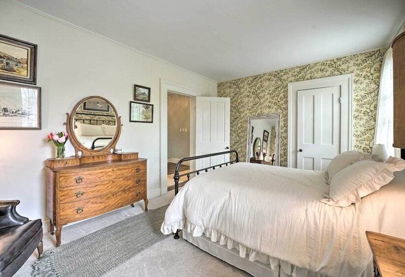 Historic Westfield Home: 2 Mi To Lake Erie!