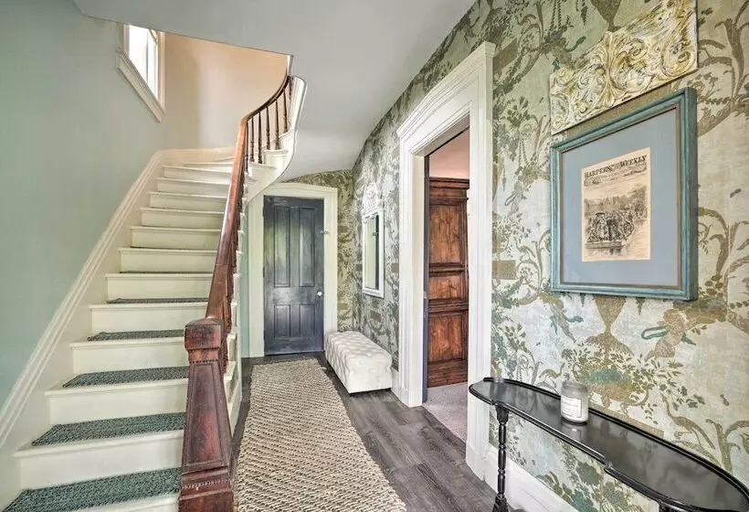 Historic Westfield Home: 2 Mi To Lake Erie!