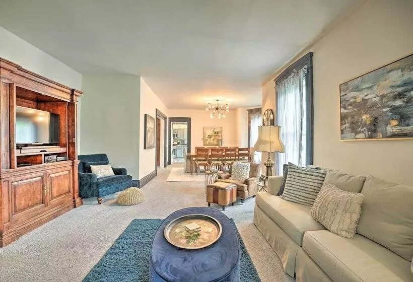 Historic Westfield Home: 2 Mi To Lake Erie!