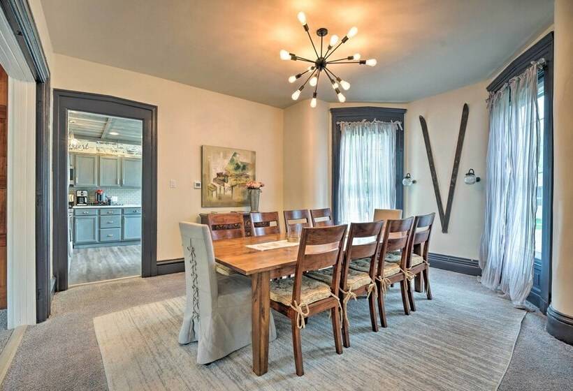 Historic Westfield Home: 2 Mi To Lake Erie!