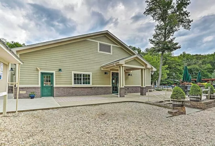 Home In Big Bass Lake Community: Fire Pit & Grill!