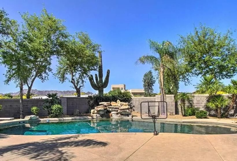 Luxe Scottsdale Home W/ Horse Stables & Pool!