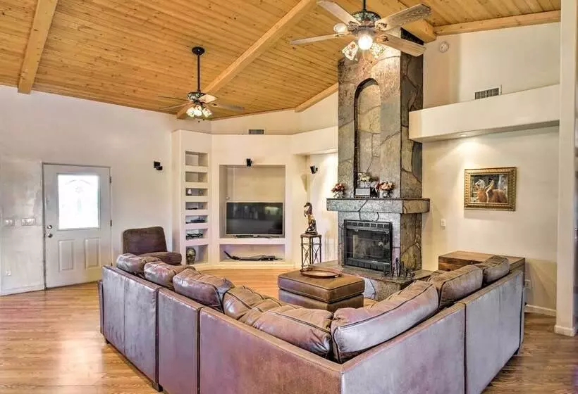 Luxe Scottsdale Home W/ Horse Stables & Pool!