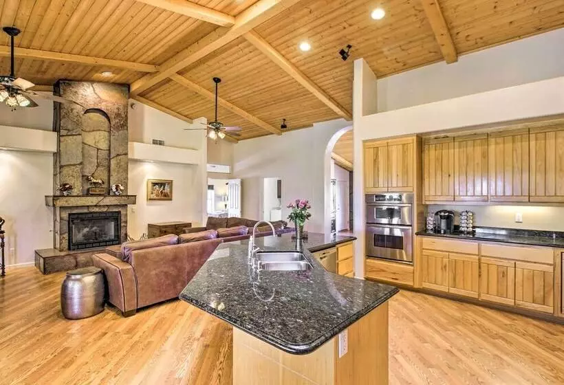 Luxe Scottsdale Home W/ Horse Stables & Pool!