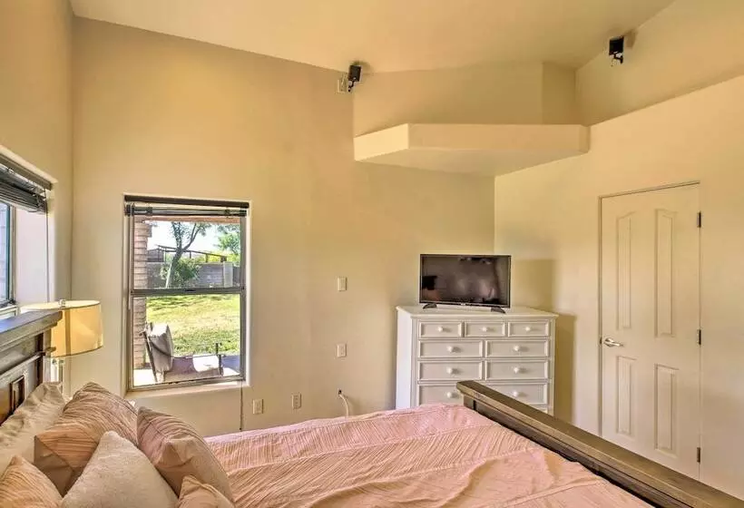 Luxe Scottsdale Home W/ Horse Stables & Pool!