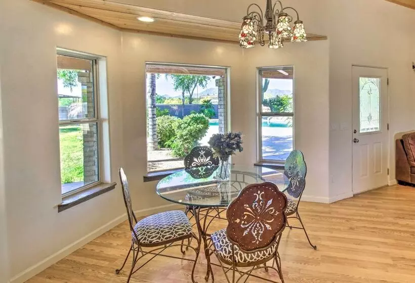 Luxe Scottsdale Home W/ Horse Stables & Pool!