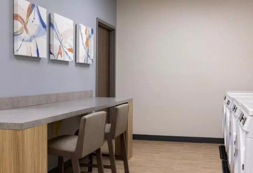 ホテル Candlewood Suites Mcpherson, An Ihg