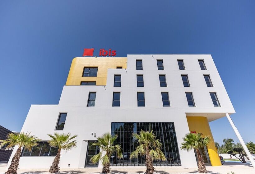 هتل Ibis Marseille Marignane Technopole