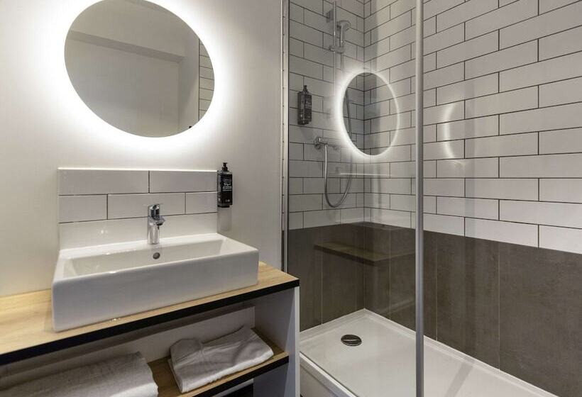 هتل Ibis Marseille Marignane Technopole