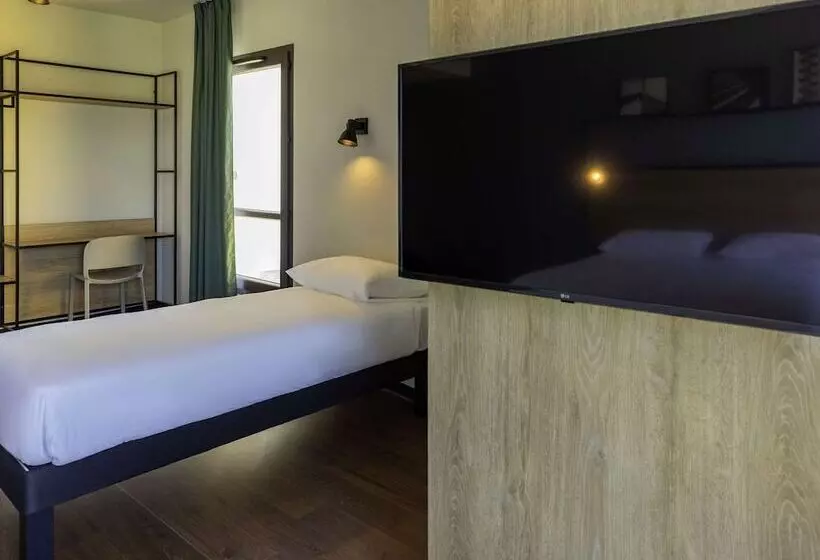 Hotelli Ibis Marseille Marignane Technopole