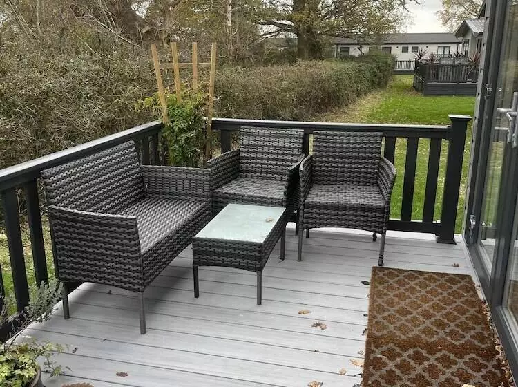 Hotelli St Helens   Lodge   Sleeps 4   Pets Allowed   Pool