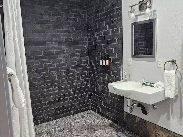 Hotelli The Black Forest Lodge