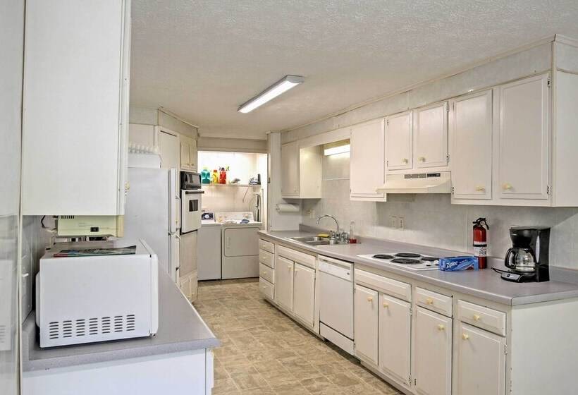 Jasonville Cabin Walk To Shakamak State Park!