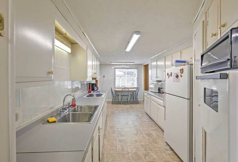 Jasonville Cabin Walk To Shakamak State Park!