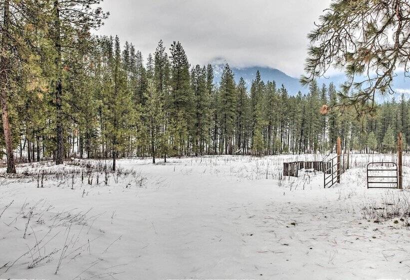 Kettle Falls Home W/ River Valley Mtn Views!