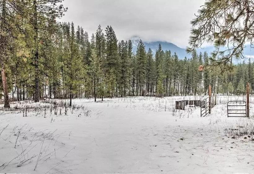 Kettle Falls Home W/ River Valley Mtn Views!