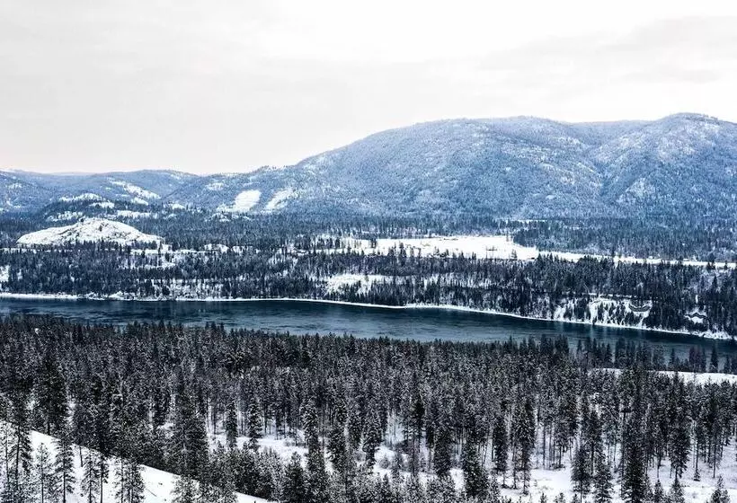 Kettle Falls Home W/ River Valley Mtn Views!