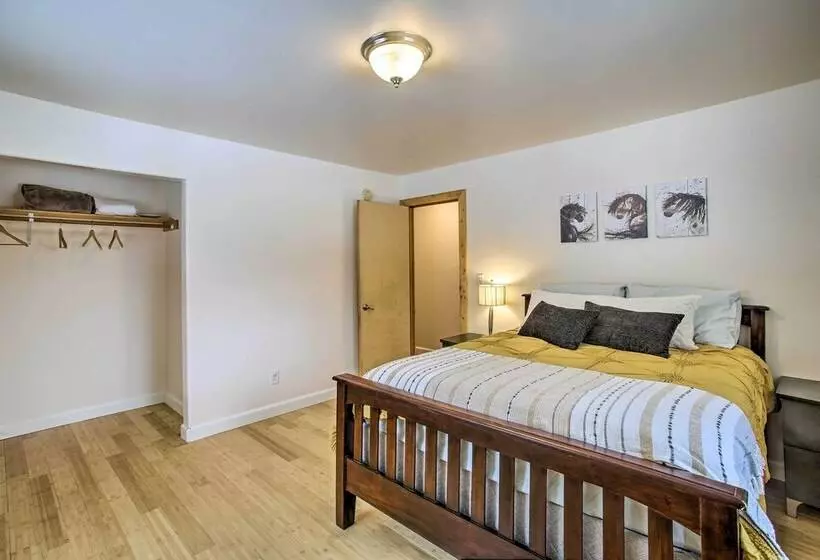 Kettle Falls Home W/ River Valley Mtn Views!