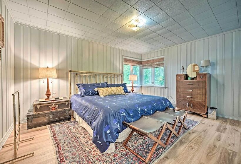 Lake Michigan Hideaway: Pool, Steps To Beach!