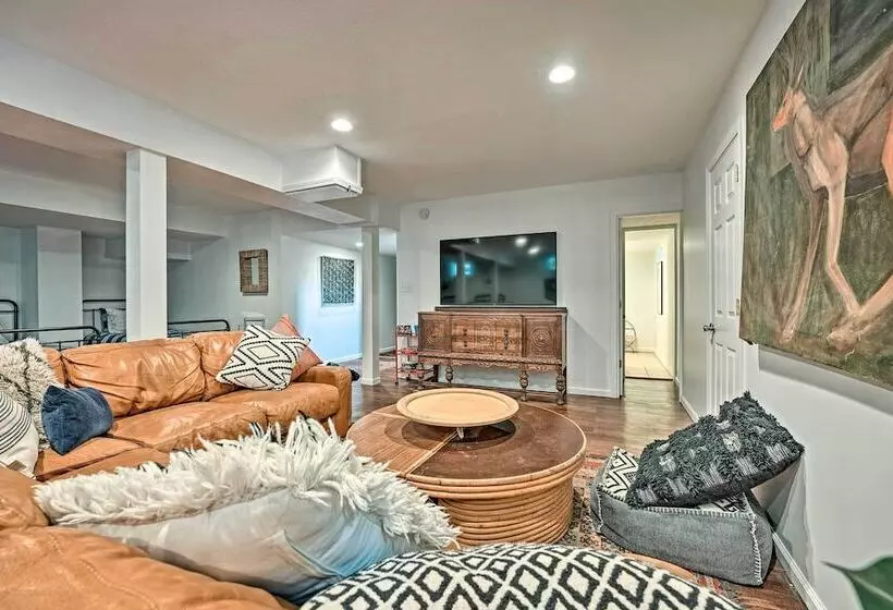 Lake Michigan Hideaway: Pool, Steps To Beach!