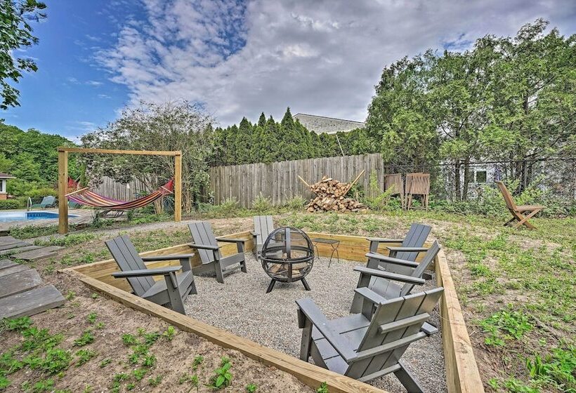 Lake Michigan Hideaway: Pool, Steps To Beach!